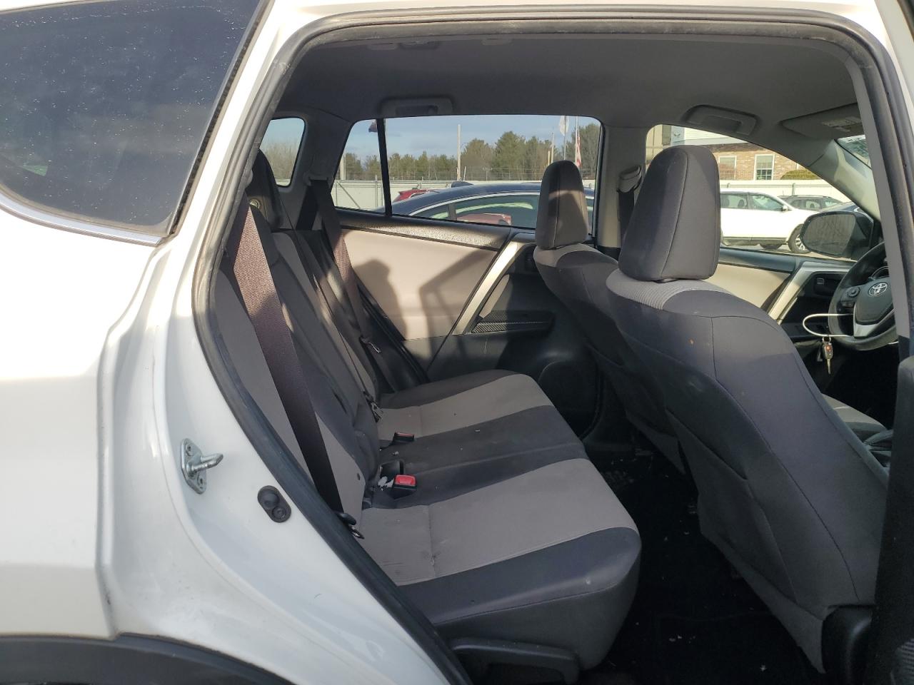 2014 Toyota RAV 4 - Image 11