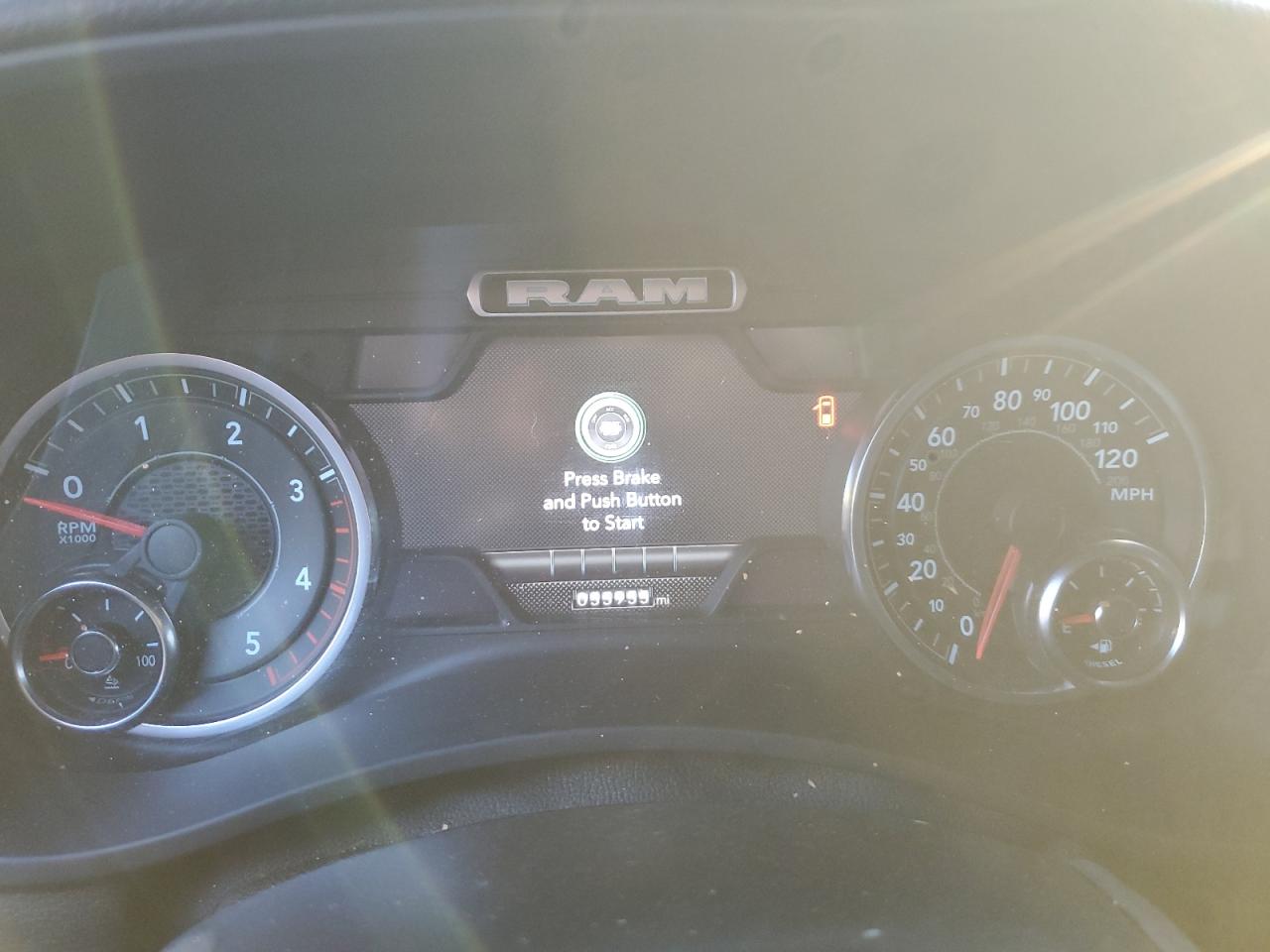 2022 RAM 3500 - Image 9
