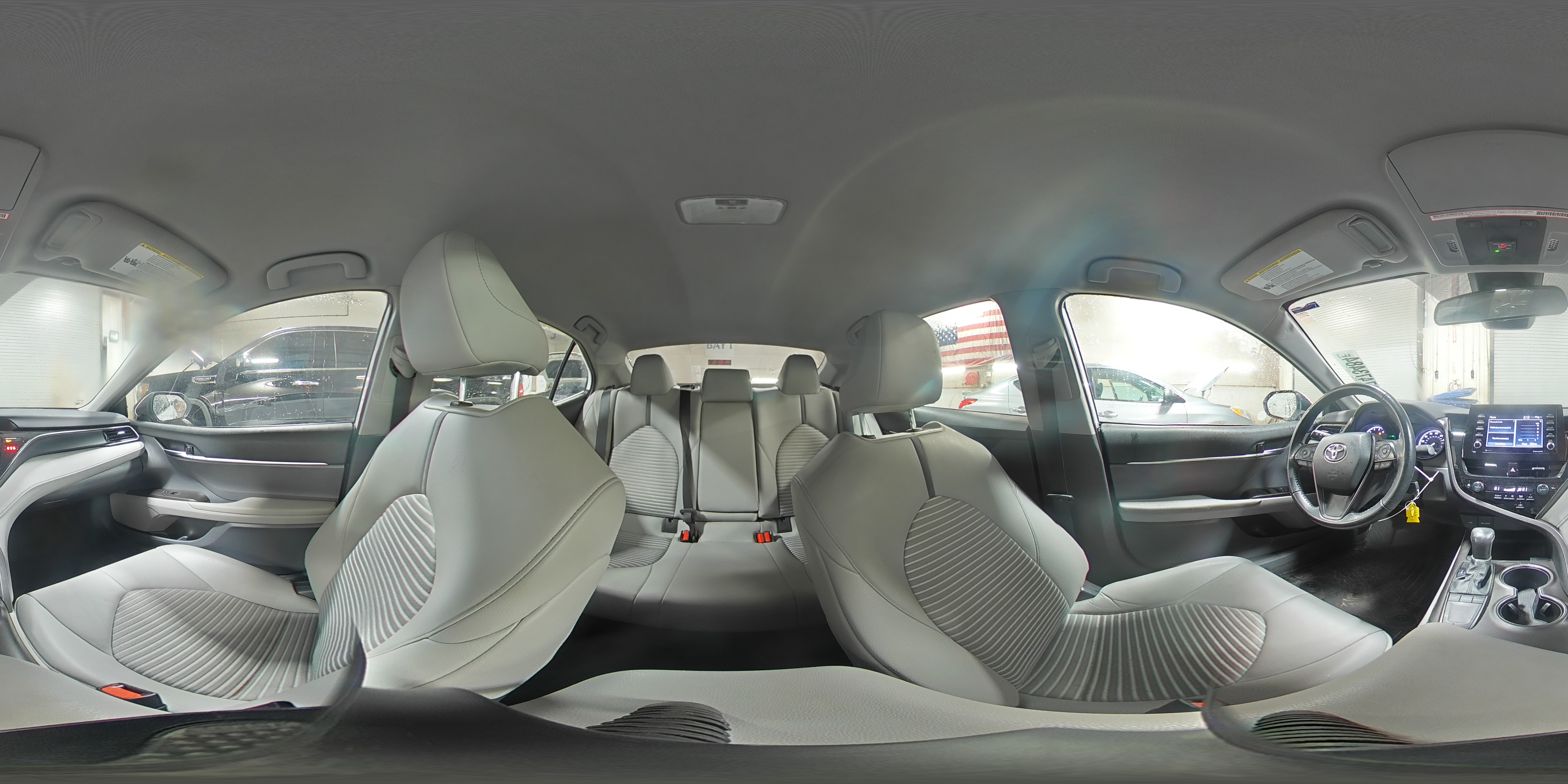 2022 Toyota Camry - Image 14