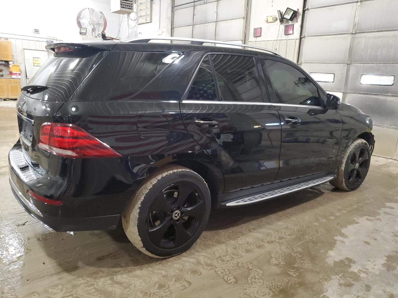 2017 Mercedes-Benz GLE - Image 3