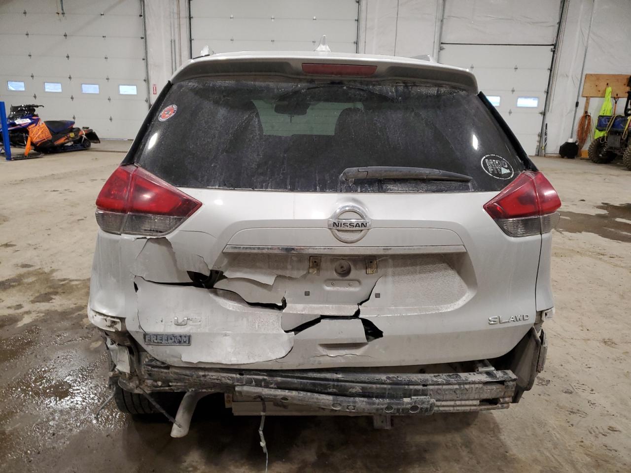 2018 Nissan Rogue - Image 6