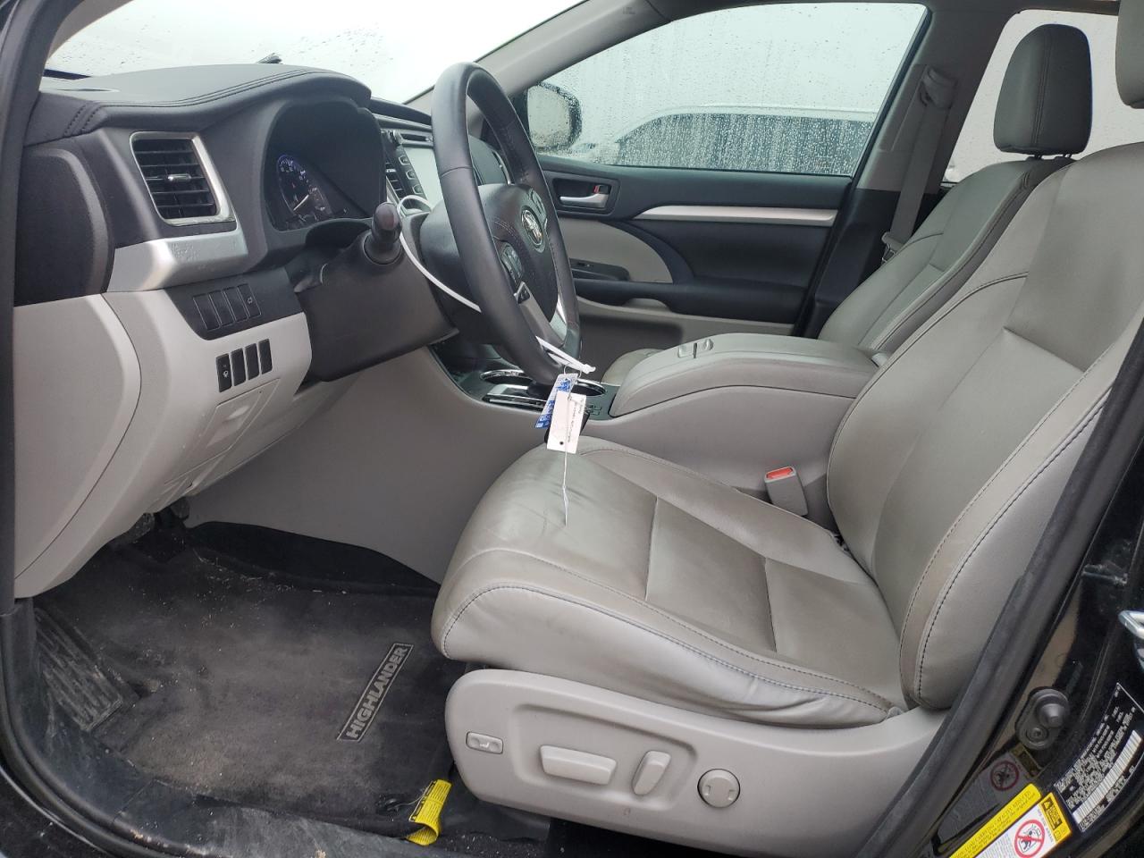 2016 Toyota Highlander - Image 7