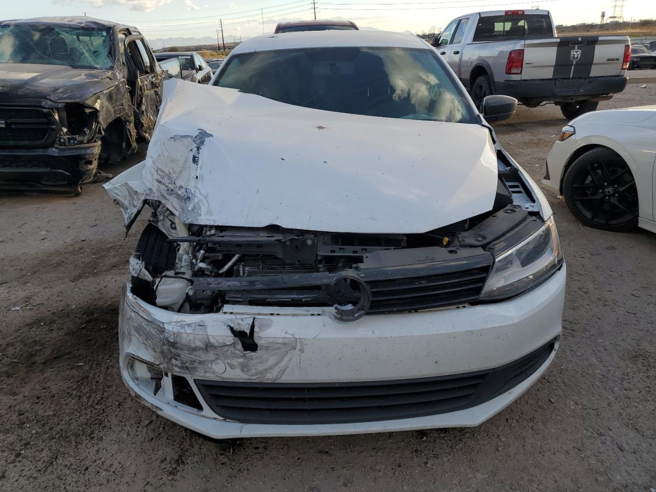 2014 Volkswagen Jetta - Image 5