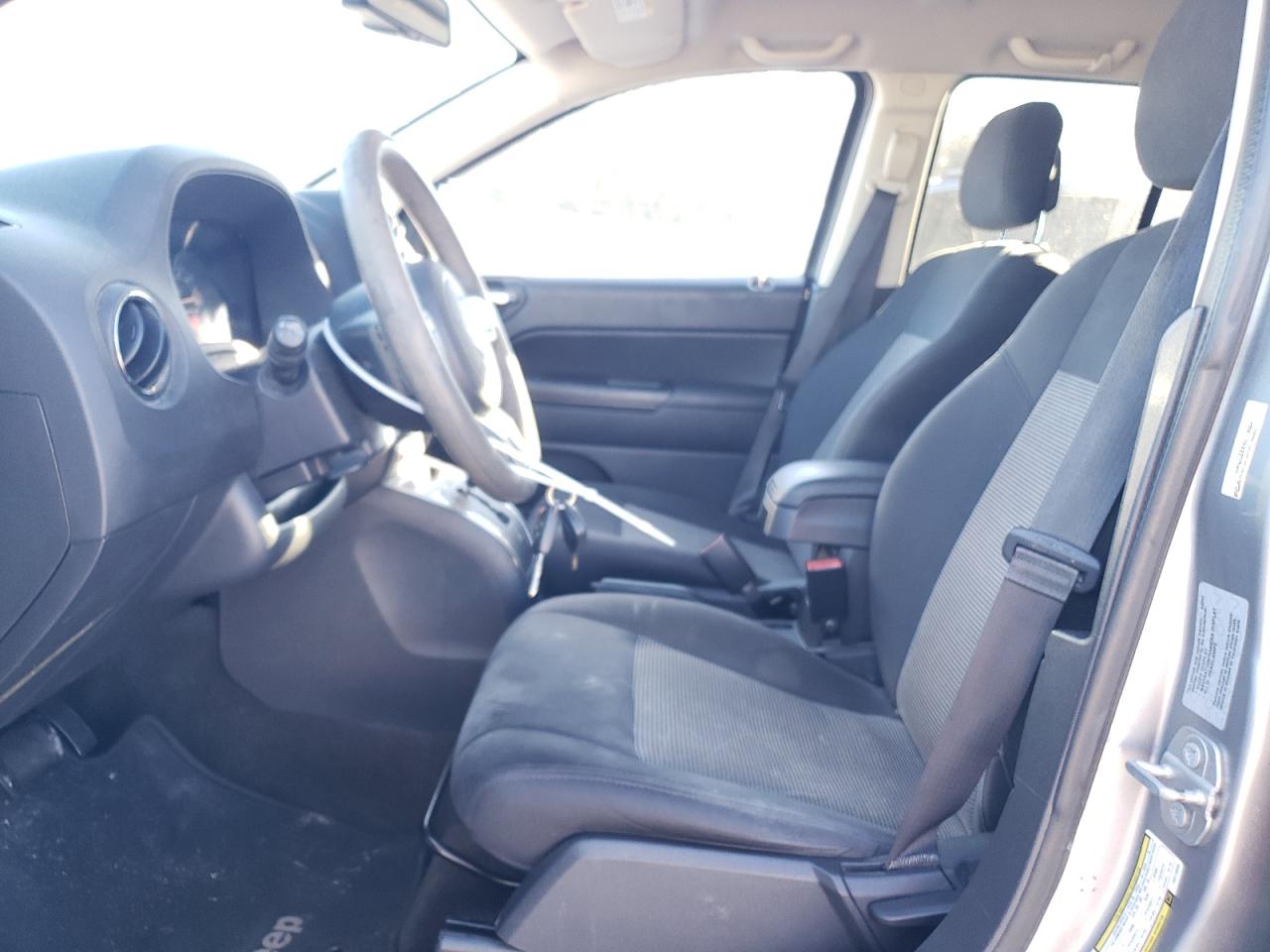 2017 Jeep Compass - Image 7
