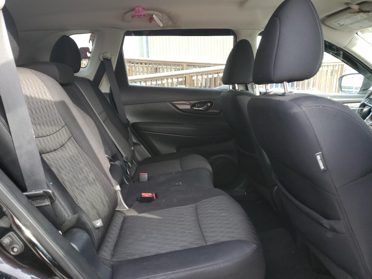 2017 Nissan Rogue - Image 12