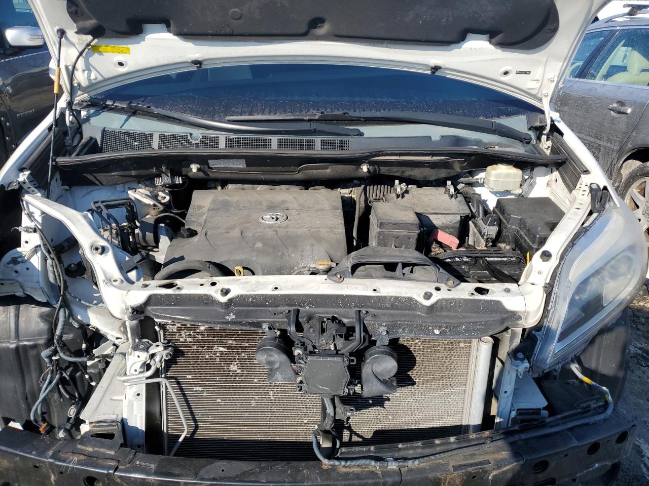 2015 Toyota Sienna - Image 12