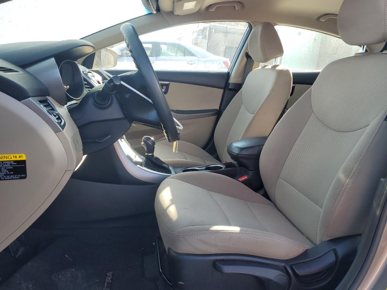 2016 Hyundai Elantra - Image 7