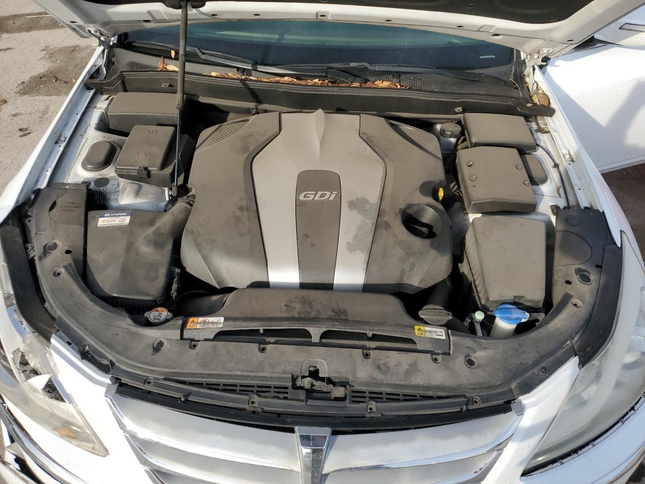 2014 Hyundai Genesis - Image 11