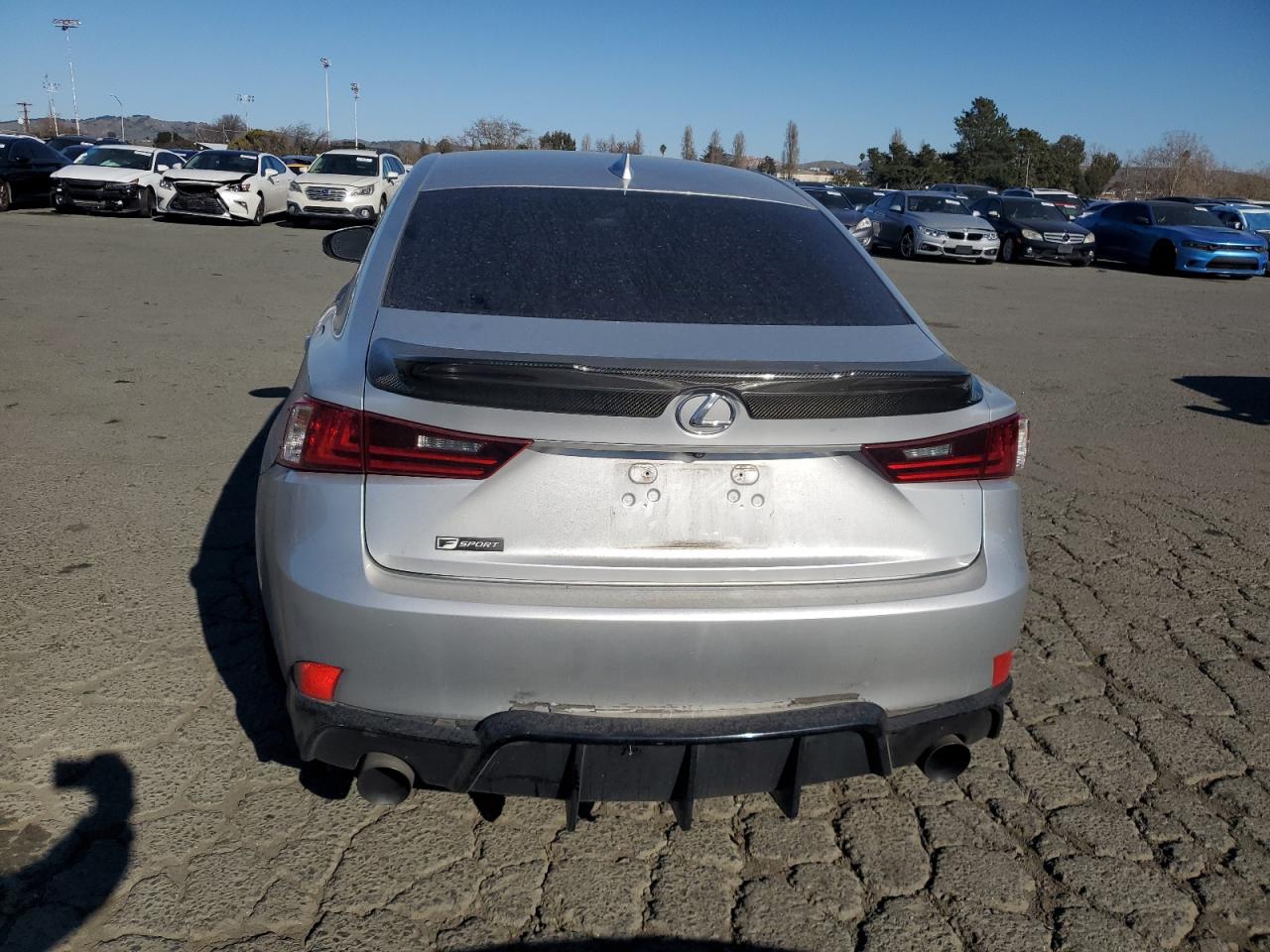 2016 Lexus IS - Image 6