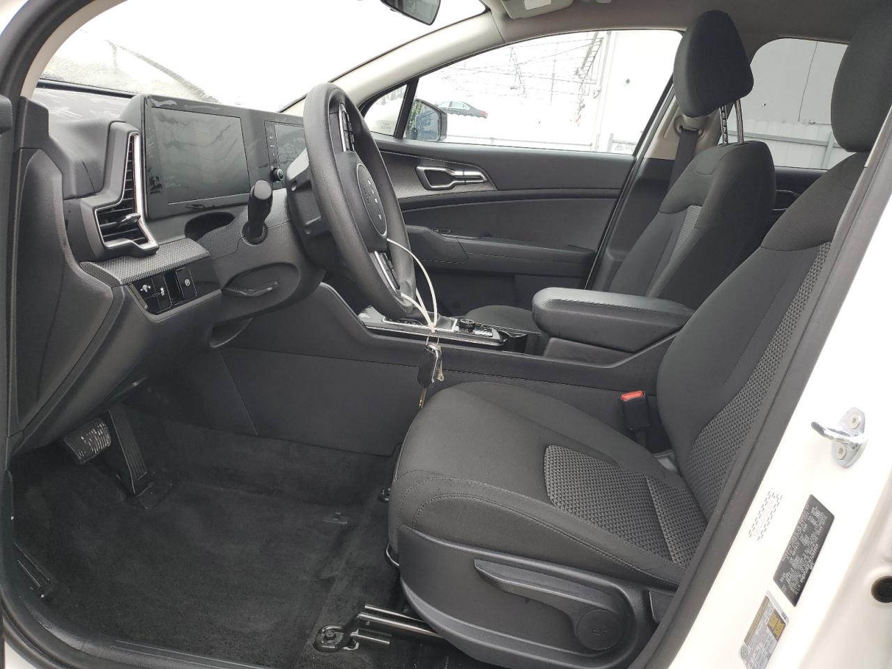 2024 Kia Sportage - Image 7