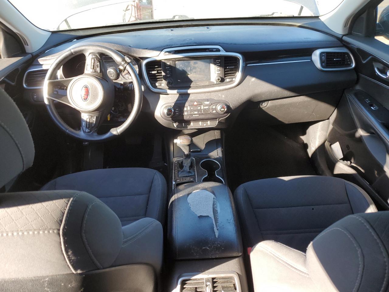 2017 Kia Sorento - Image 8