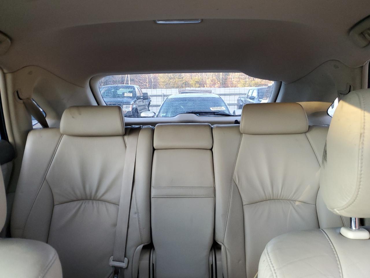 2005 Lexus RX - Image 10
