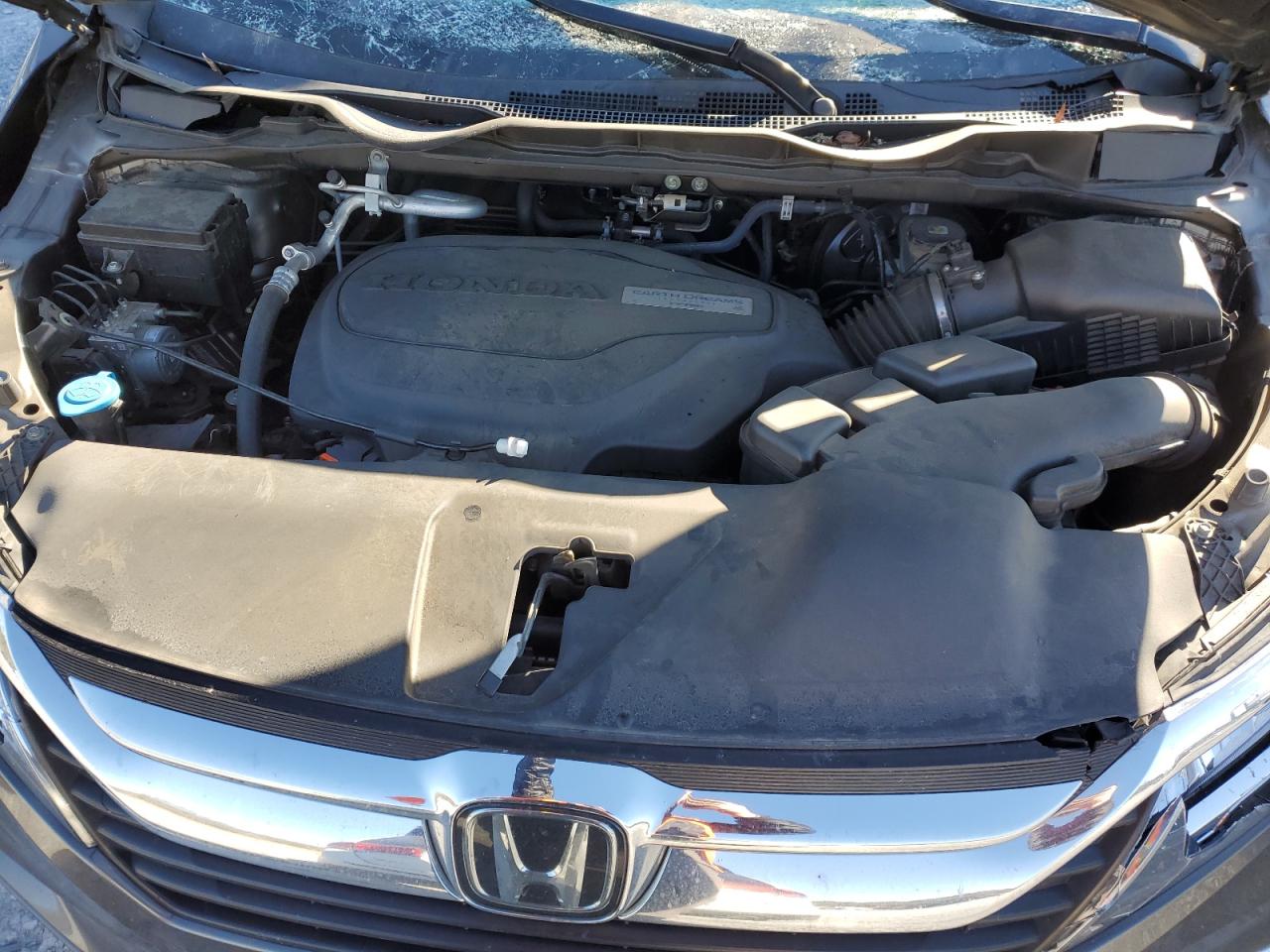 2018 Honda Odyssey - Image 12
