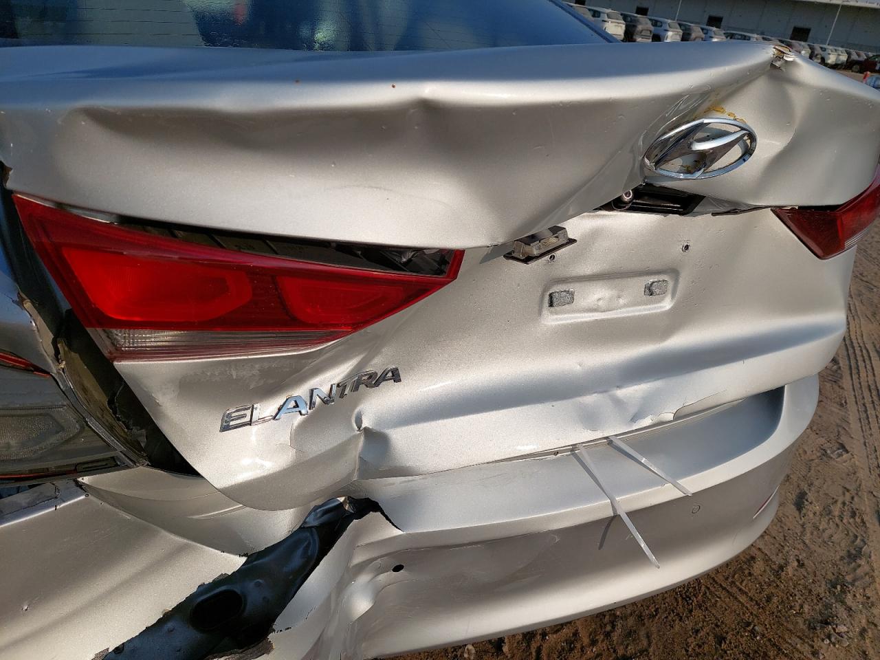 KMHD741C3GU070992 - 2016 HYUNDAI ELANTRA - #43096095