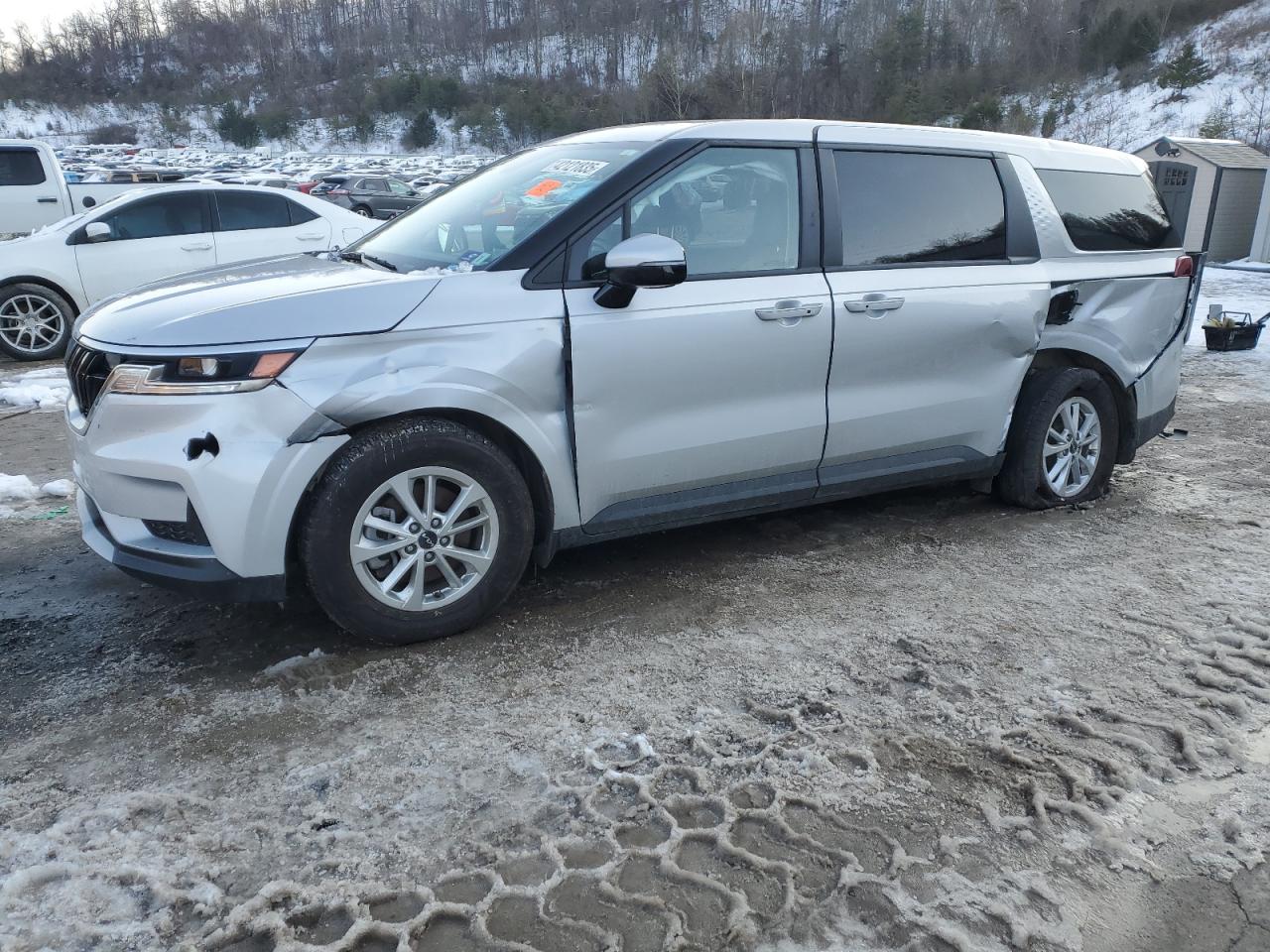 2023 Kia Carnival Lx na sprzedaż w Hurricane, WV - Frame Damage