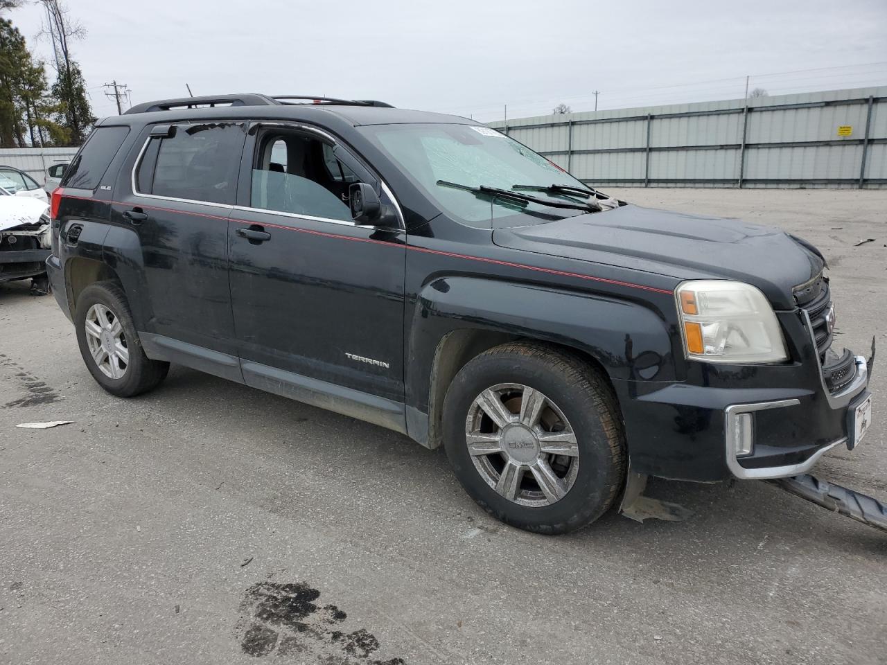 2016 GMC Terrain - Image 4