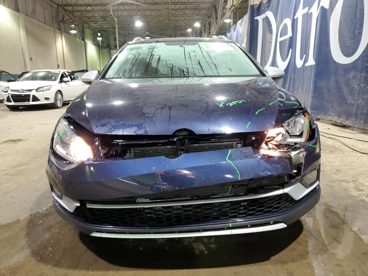 2017 Volkswagen Golf - Image 5