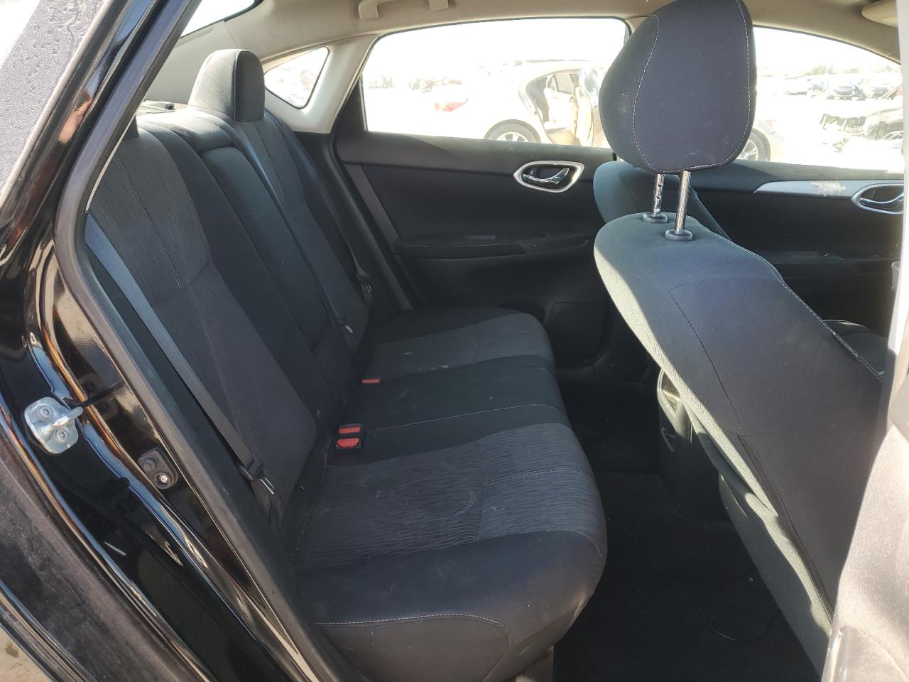 2015 Nissan Sentra - Image 11
