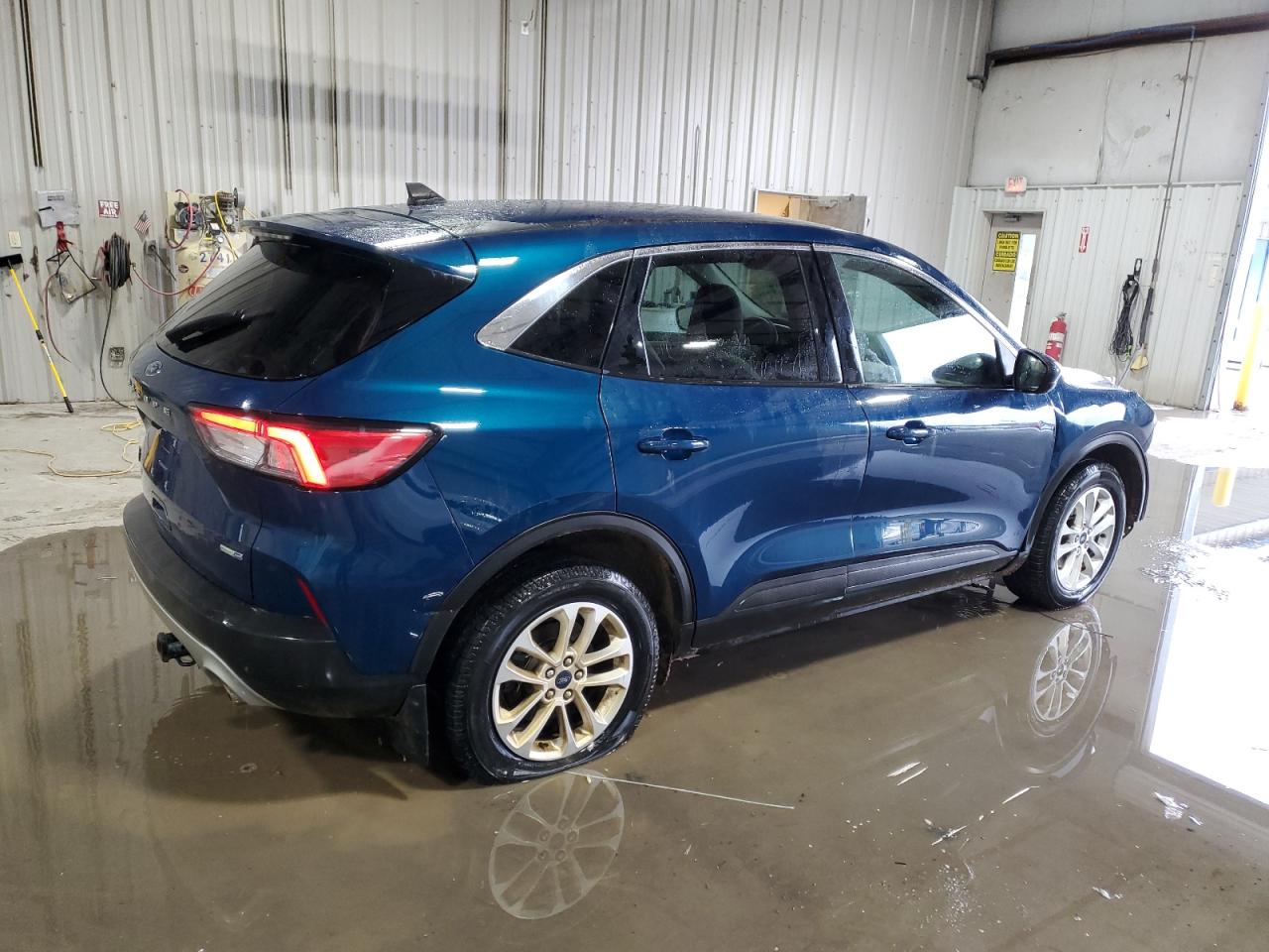 2020 Ford Escape - Image 3