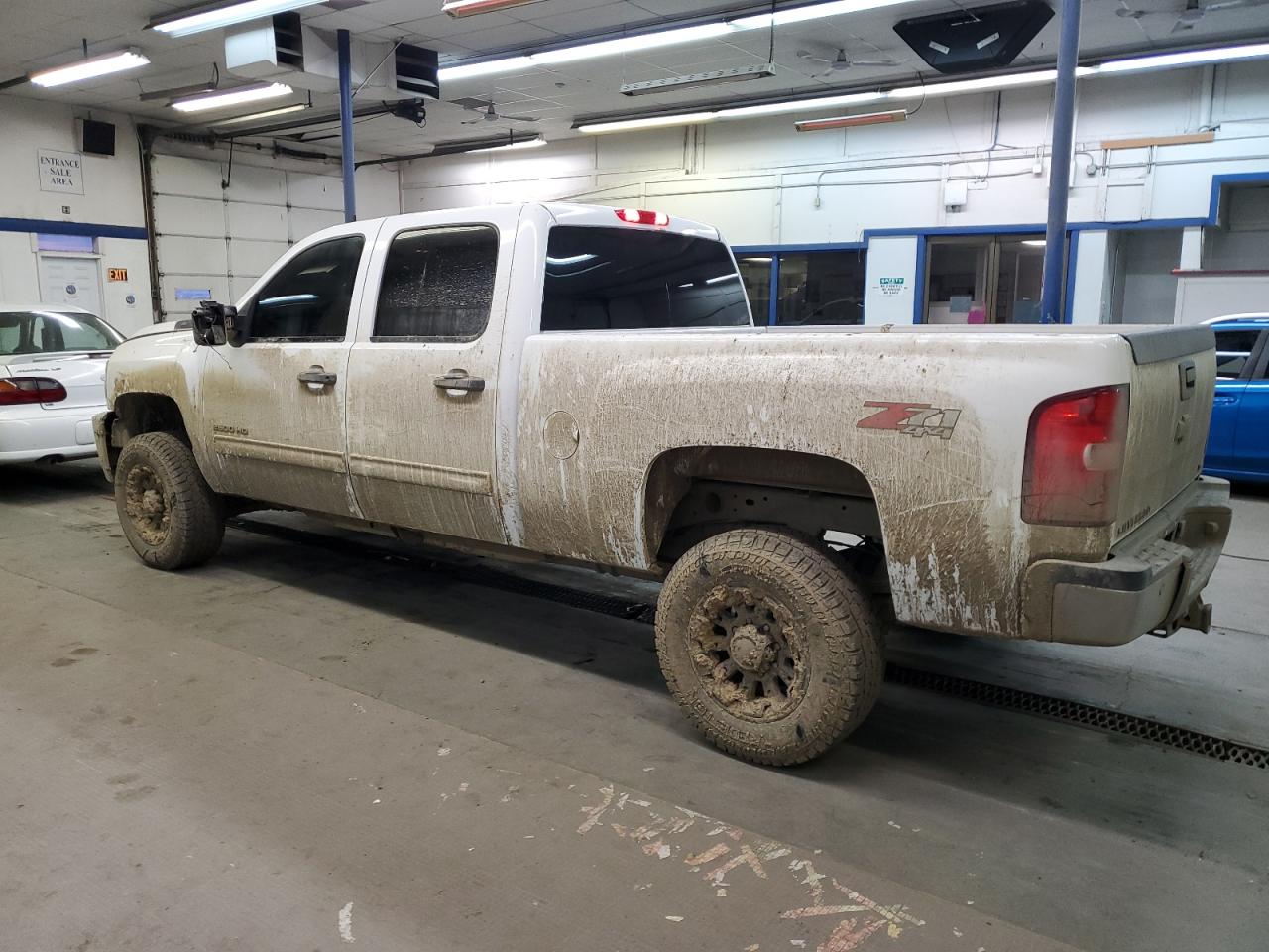 2012 Chevrolet Silverado - Image 2