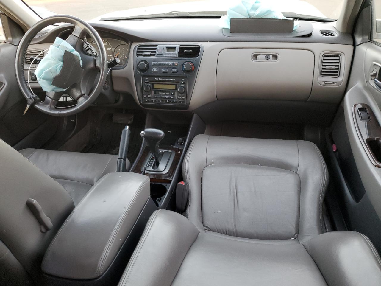 2001 Honda Accord - Image 8