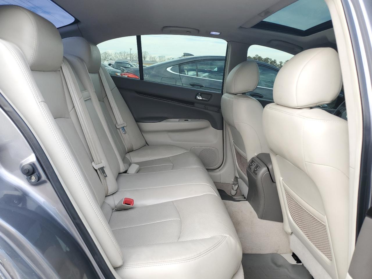 2013 Infiniti G - Image 10