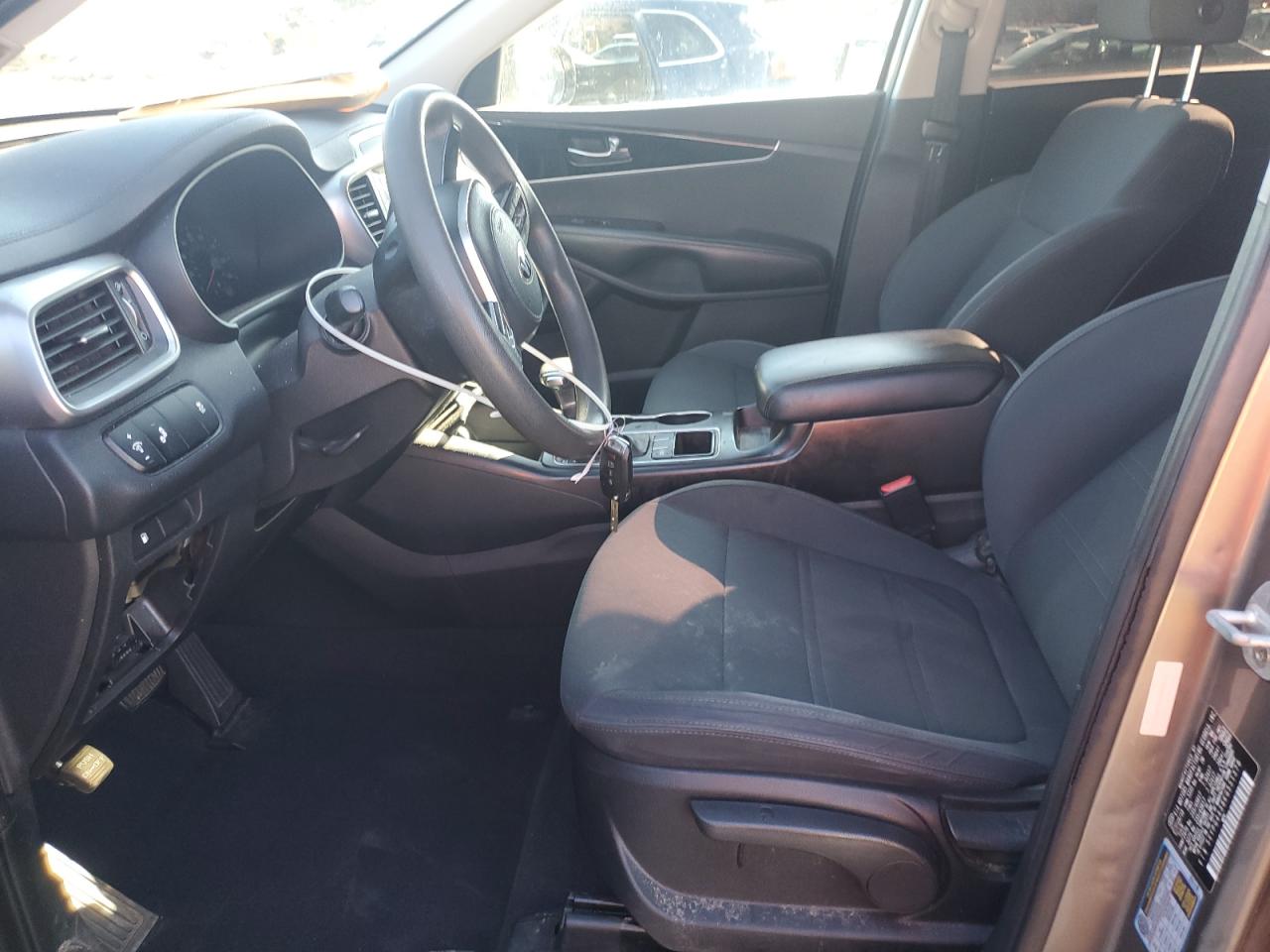2019 Kia Sorento - Image 7