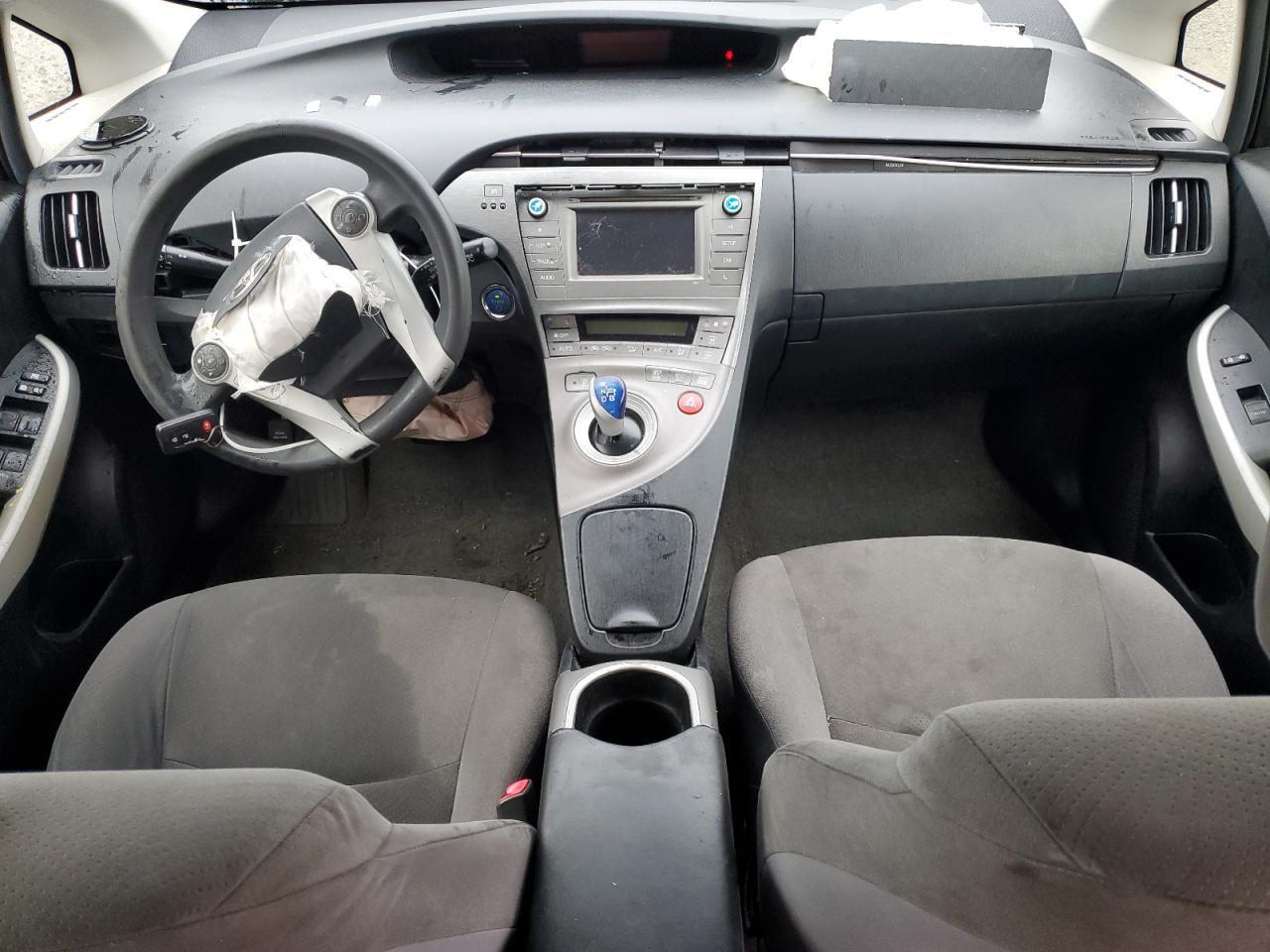 2013 Toyota Prius - Image 8