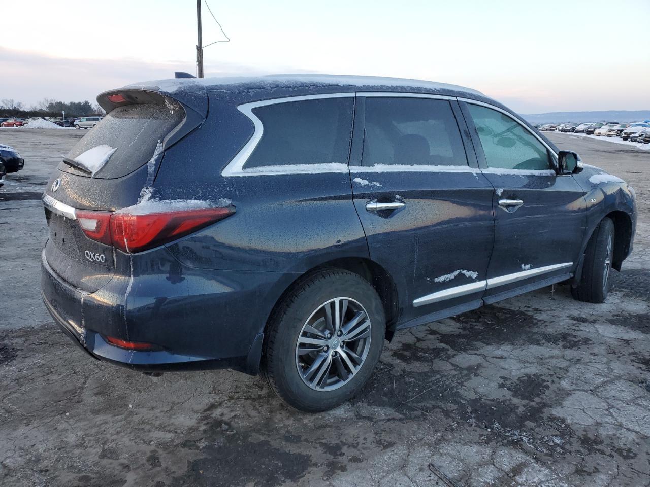 2019 Infiniti QX60 - Image 3