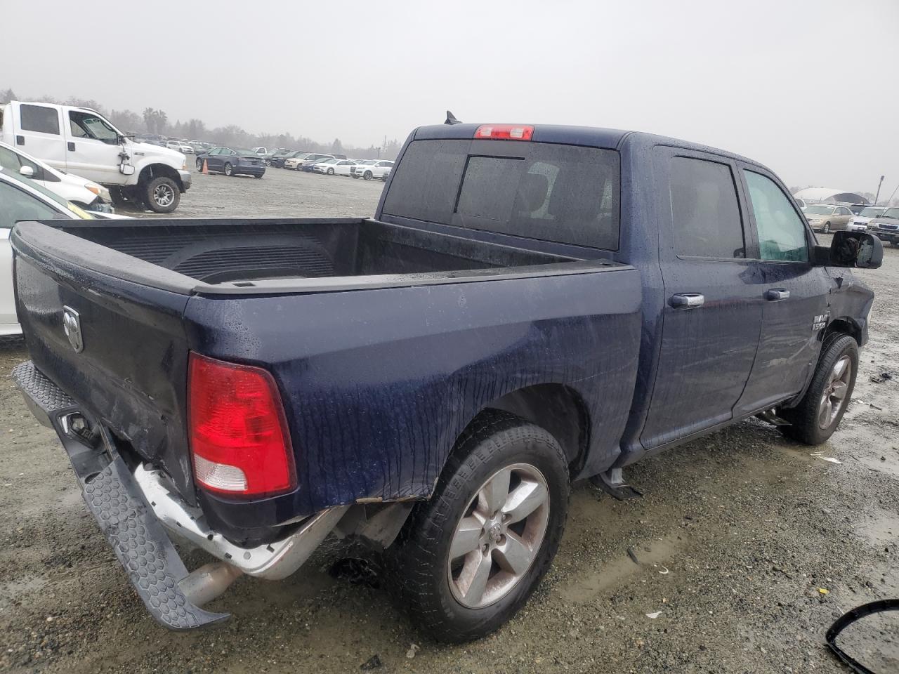 2015 RAM 1500 - Image 3