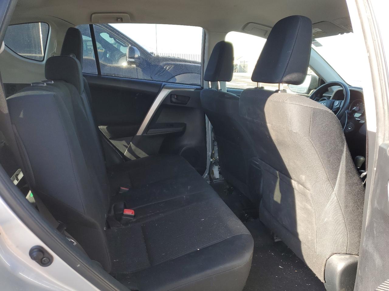 2015 Toyota RAV 4 - Image 10