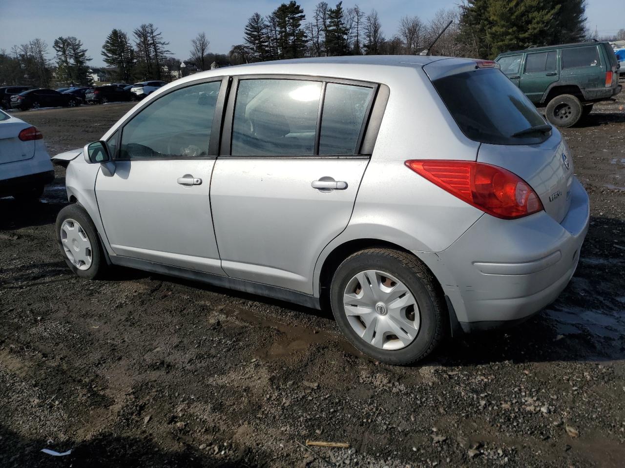 2012 Nissan Versa - Image 2