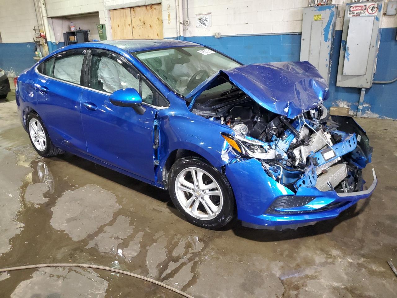 2018 Chevrolet Cruze - Image 4