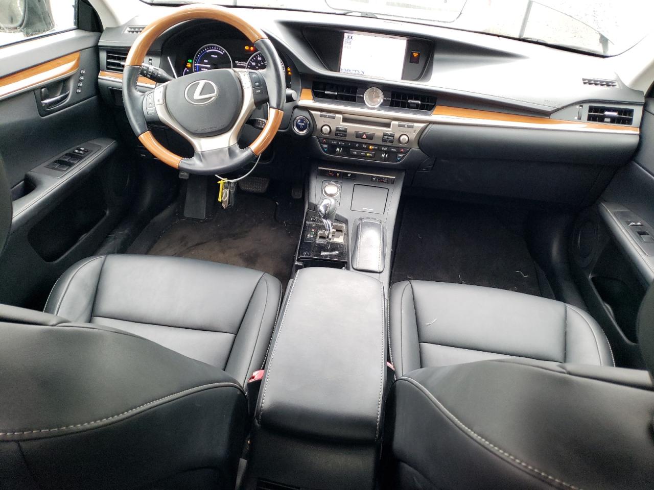 2013 Lexus ES - Image 8