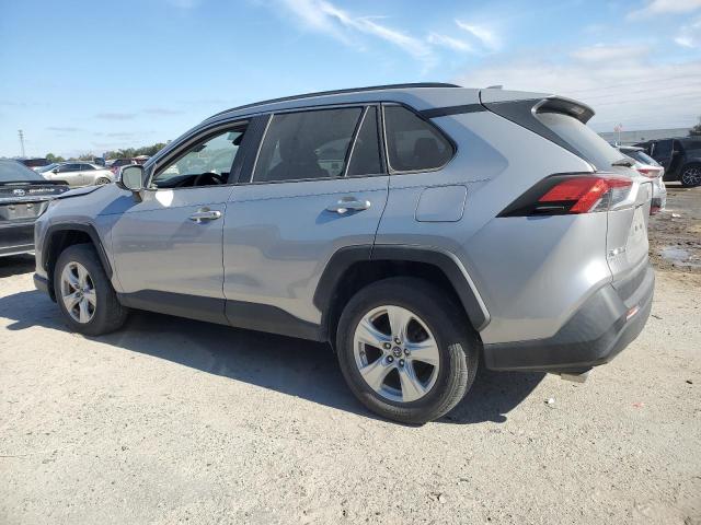  TOYOTA RAV4 2019 Srebrny