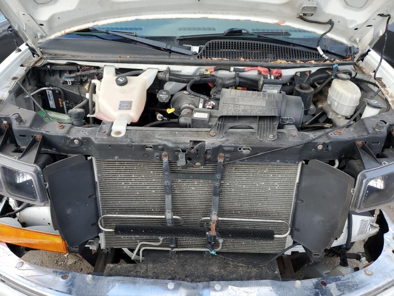 2014 Chevrolet Express - Image 7