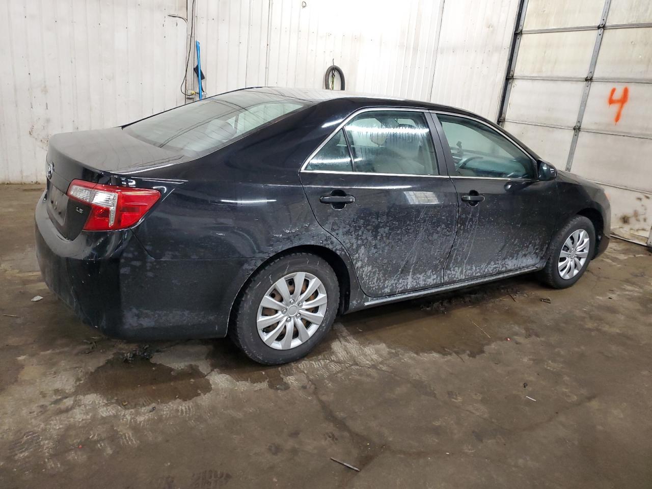 2014 Toyota Camry - Image 3