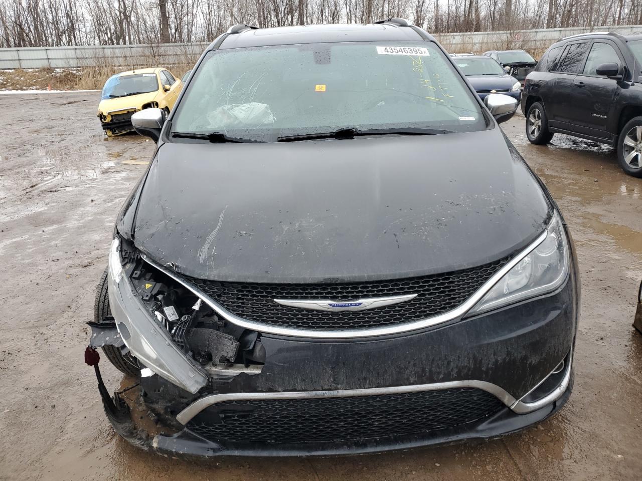 2020 Chrysler Pacifica - Image 5