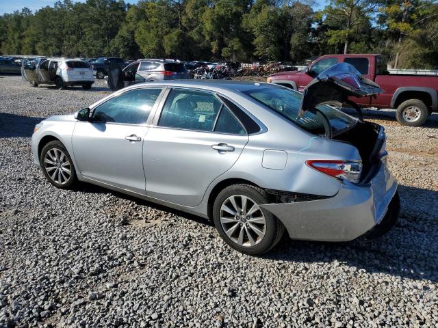  TOYOTA CAMRY 2015 Srebrny