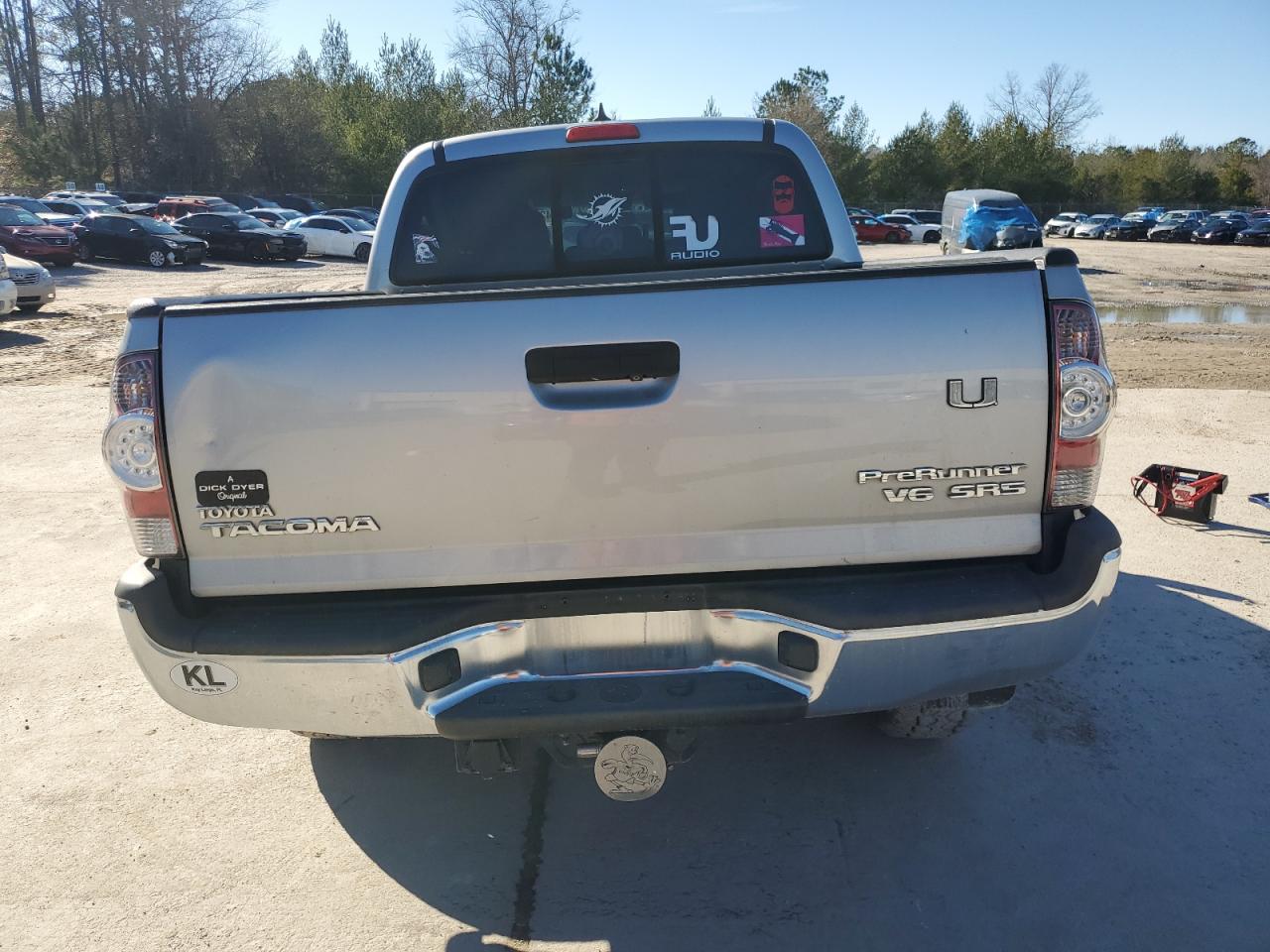 2015 Toyota Tacoma - Image 6
