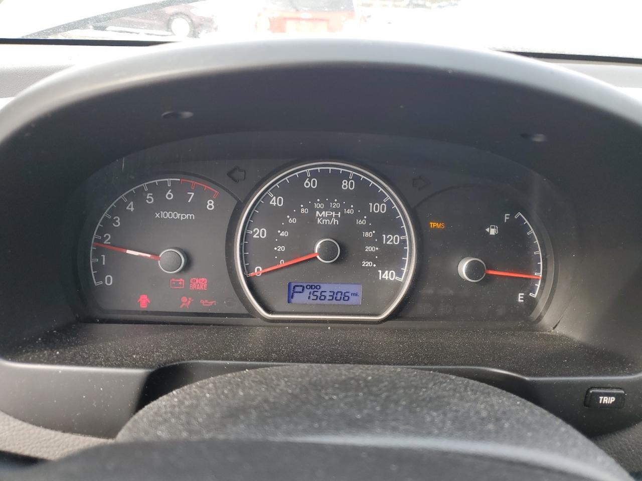 2010 Hyundai Elantra - Image 9