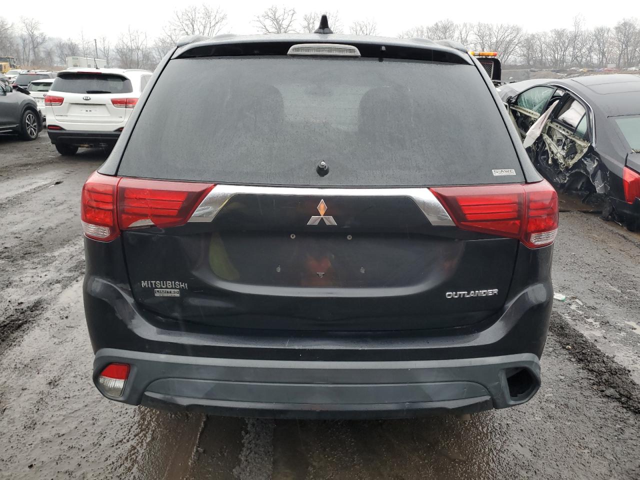 2018 Mitsubishi Outlander - Image 6