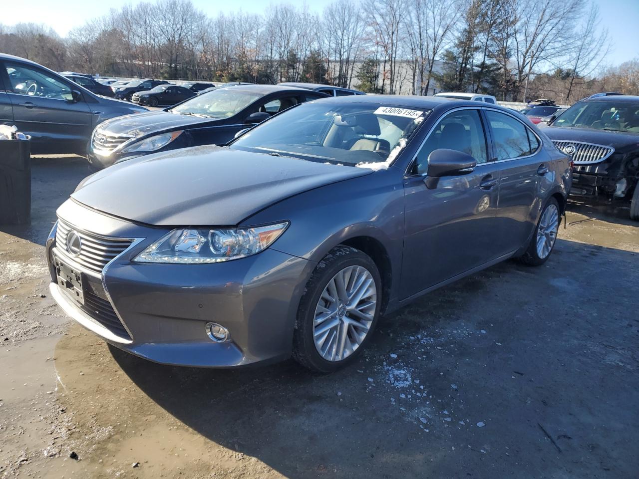 2015 Lexus ES - Image 1