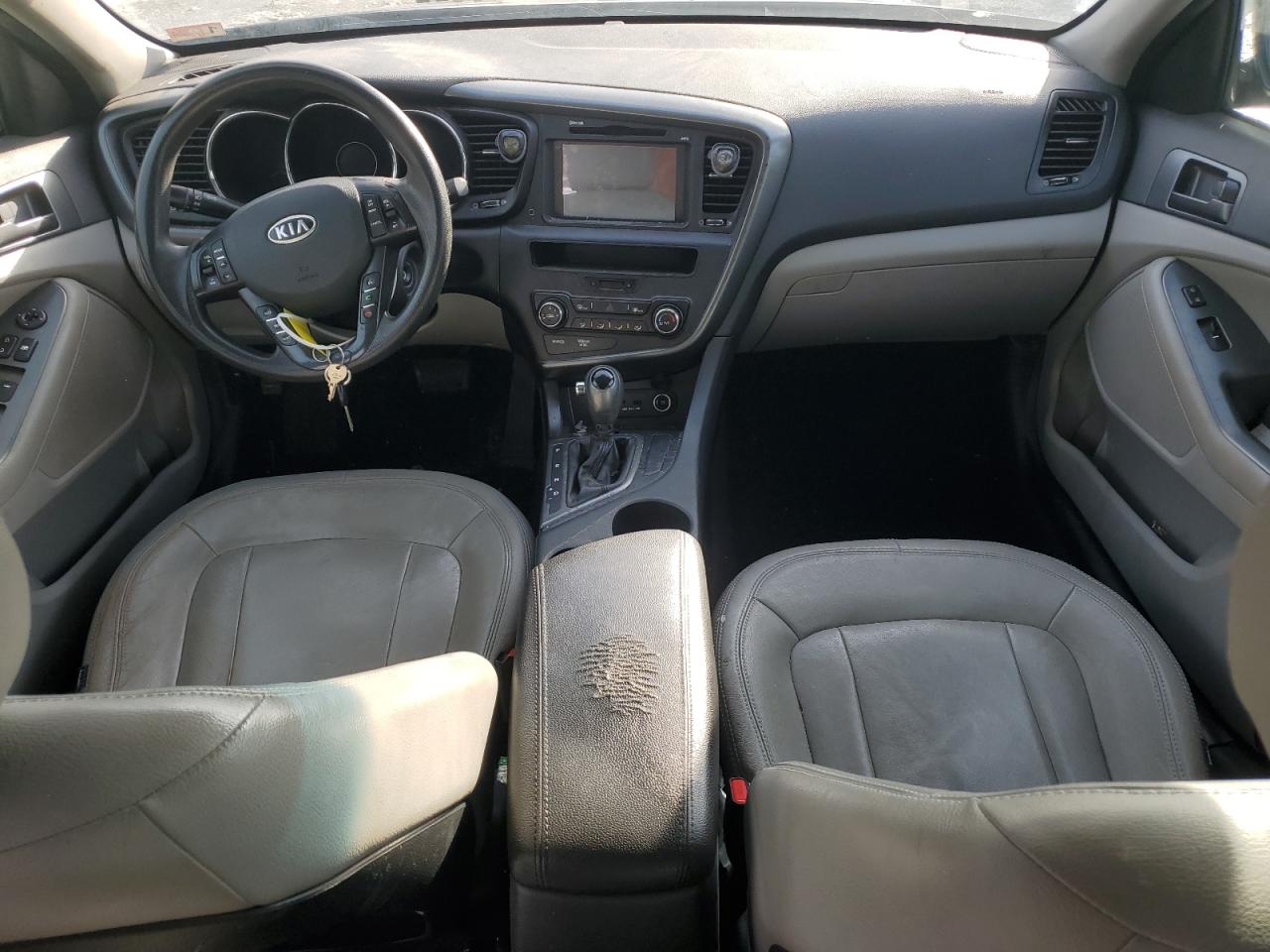 2011 Kia Optima - Image 8