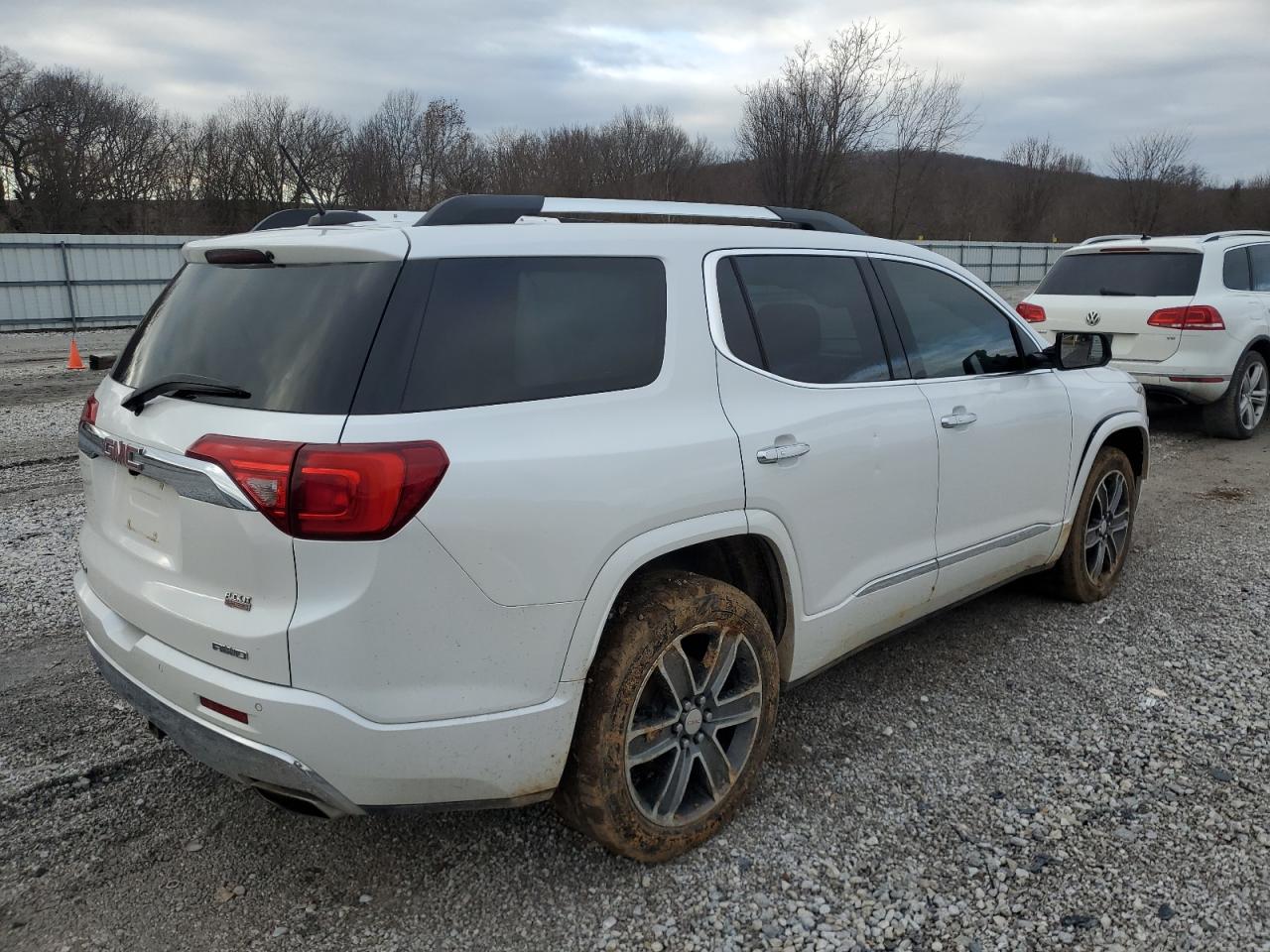 2018 GMC Acadia - Image 3