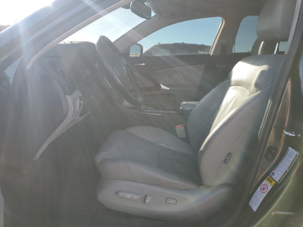 2006 Lexus IS - Image 7