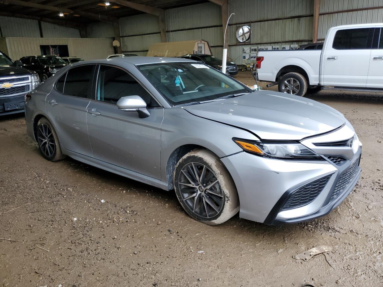 2022 Toyota Camry - Image 4