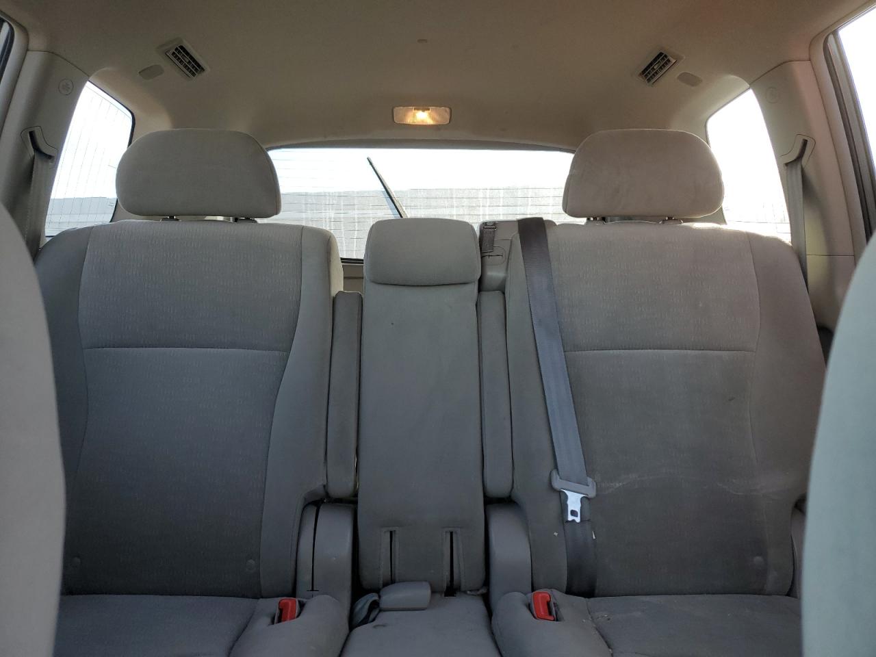 2011 Toyota Highlander - Image 10