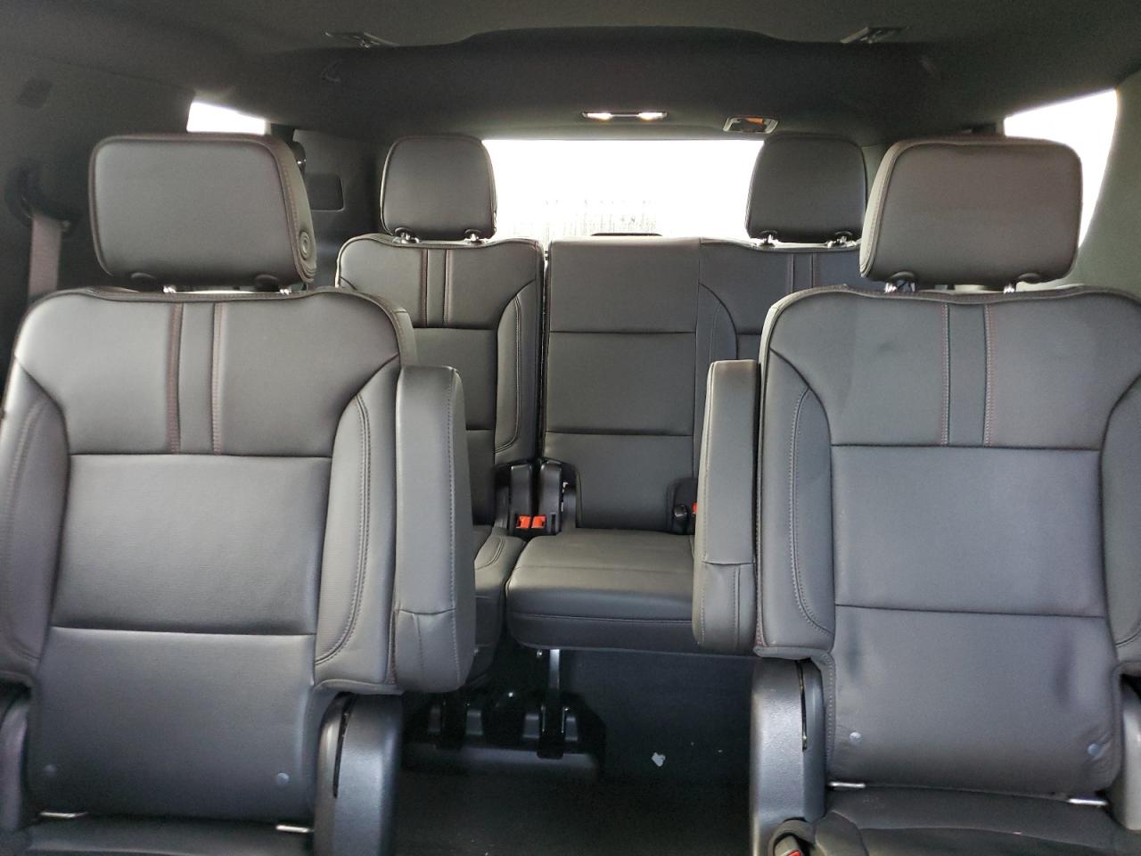 2022 Chevrolet Tahoe - Image 10