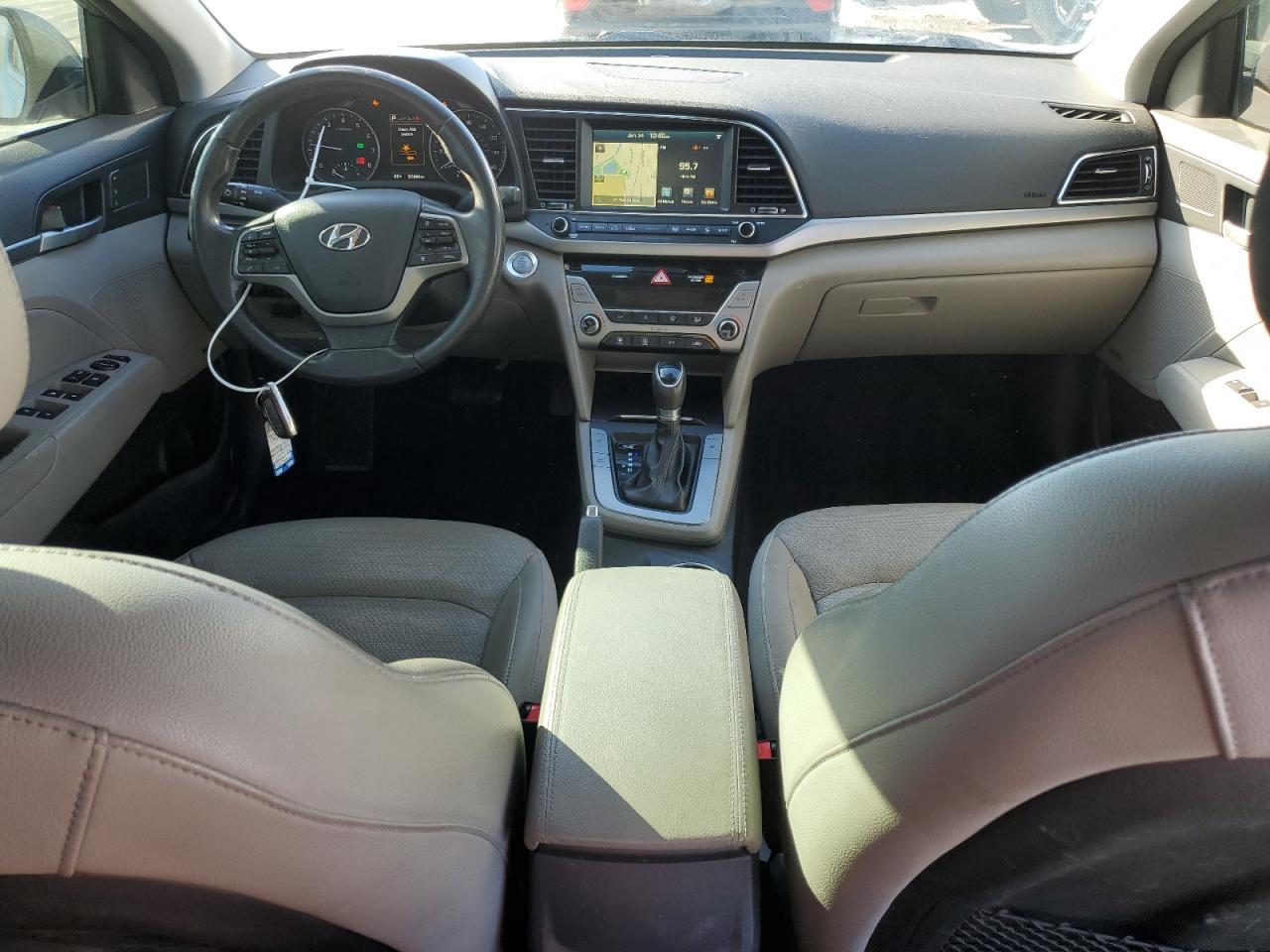 2017 Hyundai Elantra - Image 8